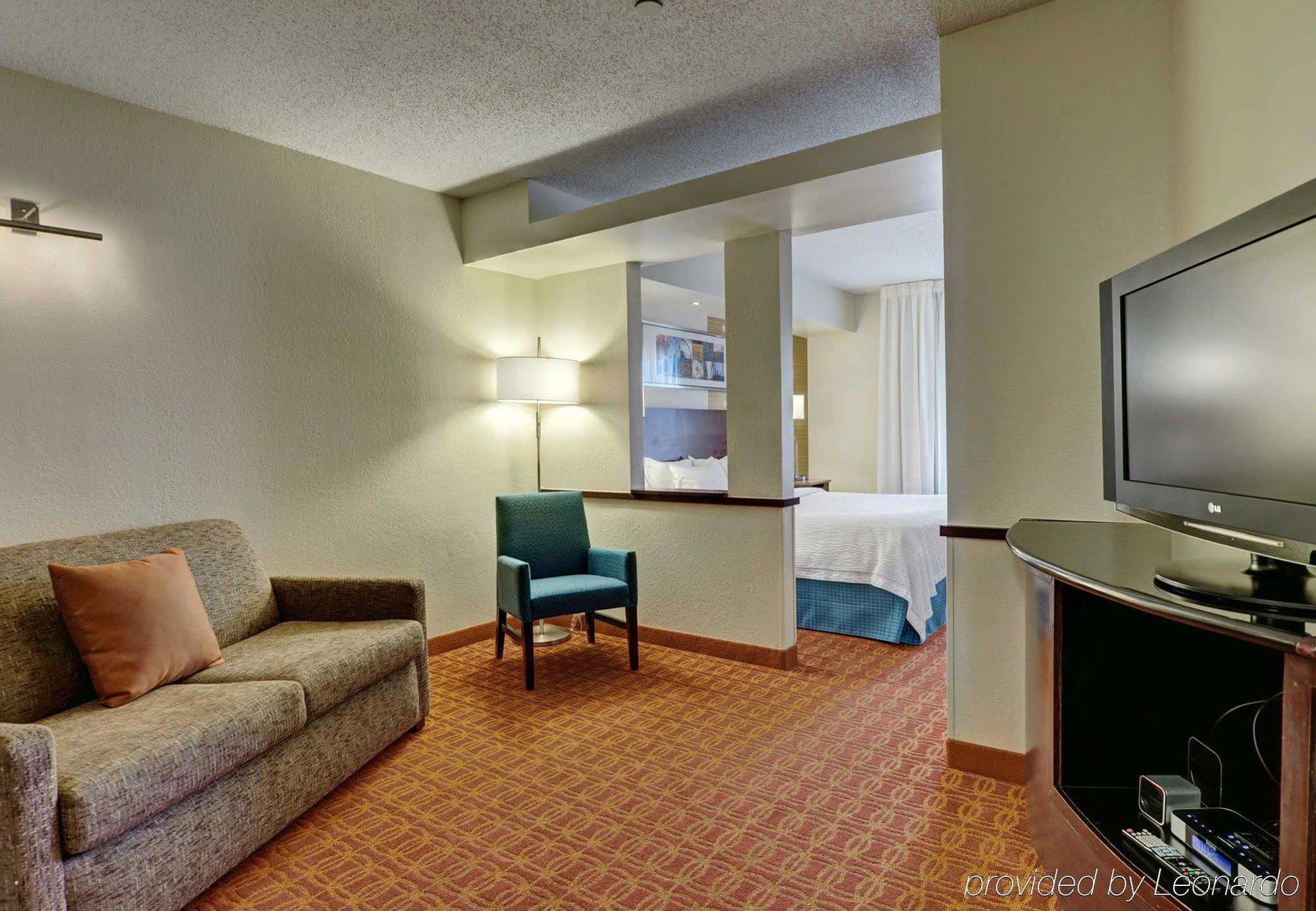 Fairfield Inn And Suites By Marriott Potomac Mills Woodbridge Exterior foto