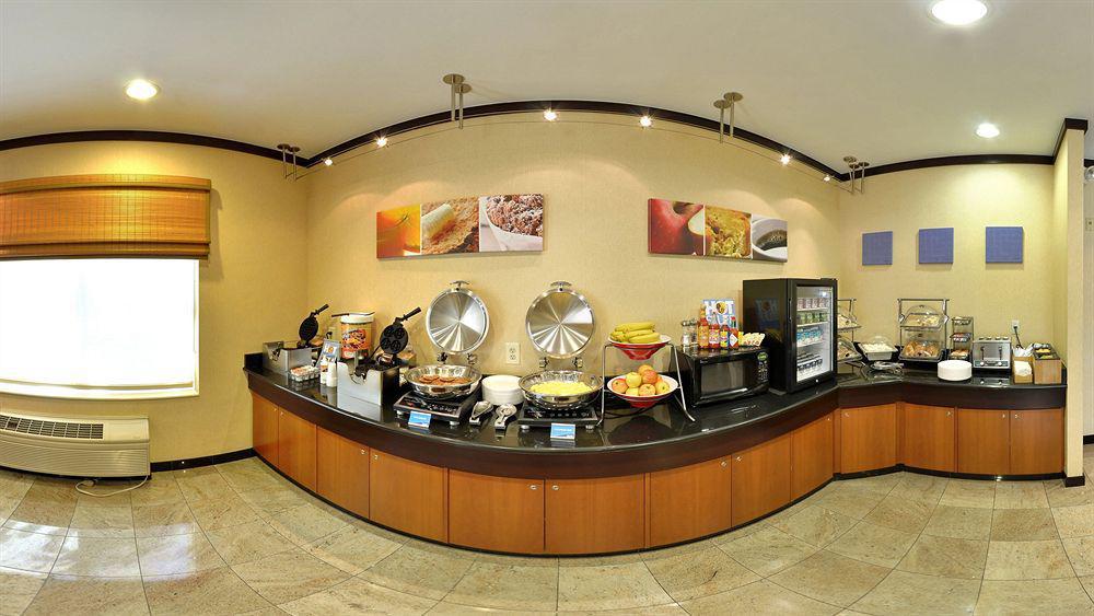 Fairfield Inn And Suites By Marriott Potomac Mills Woodbridge Exterior foto